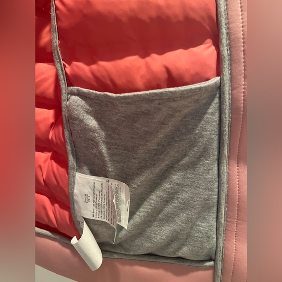 NWOT Bench Puffer Vest - Picture 8 of 9